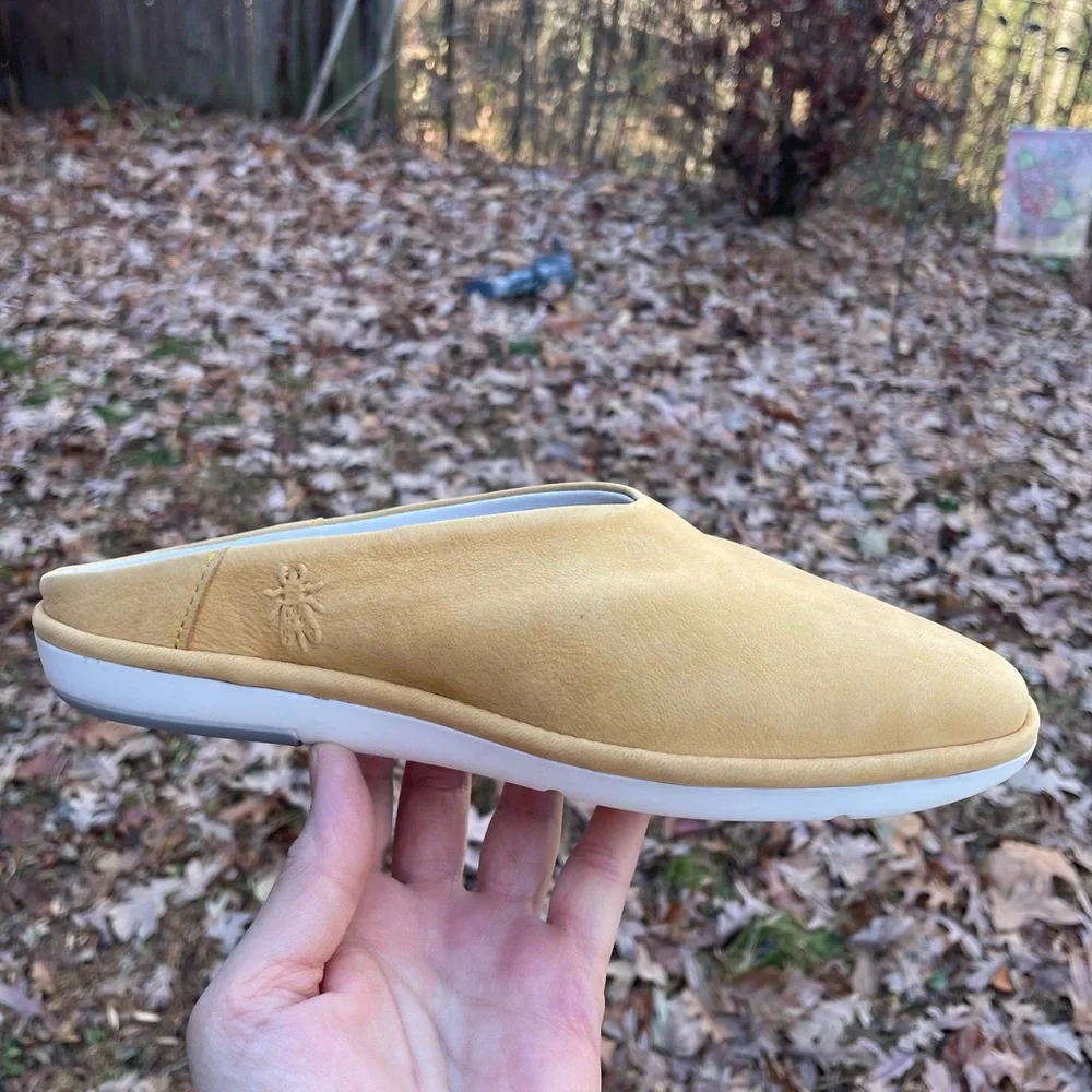 New Fly London Leather  Mules Flats Size 37 - Picture 2 of 14